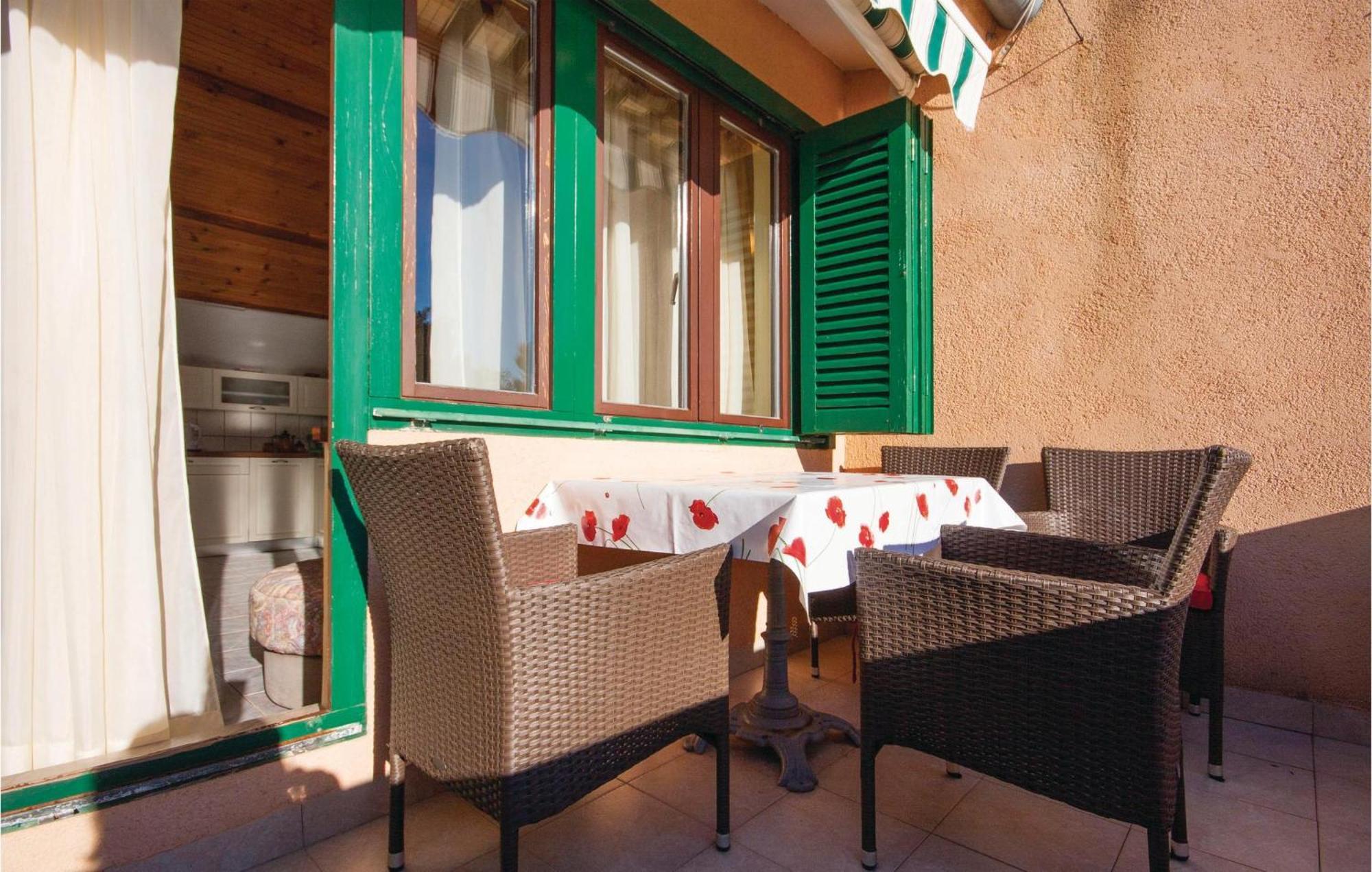 Awesome Apartment In Jadrija With Wifi エクステリア 写真