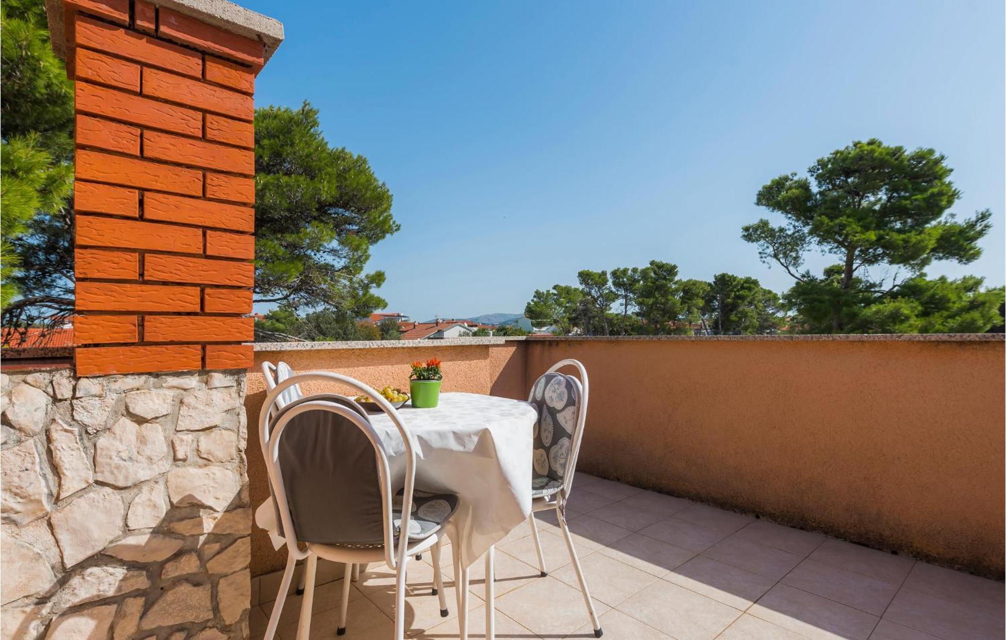 Awesome Apartment In Jadrija With Wifi エクステリア 写真