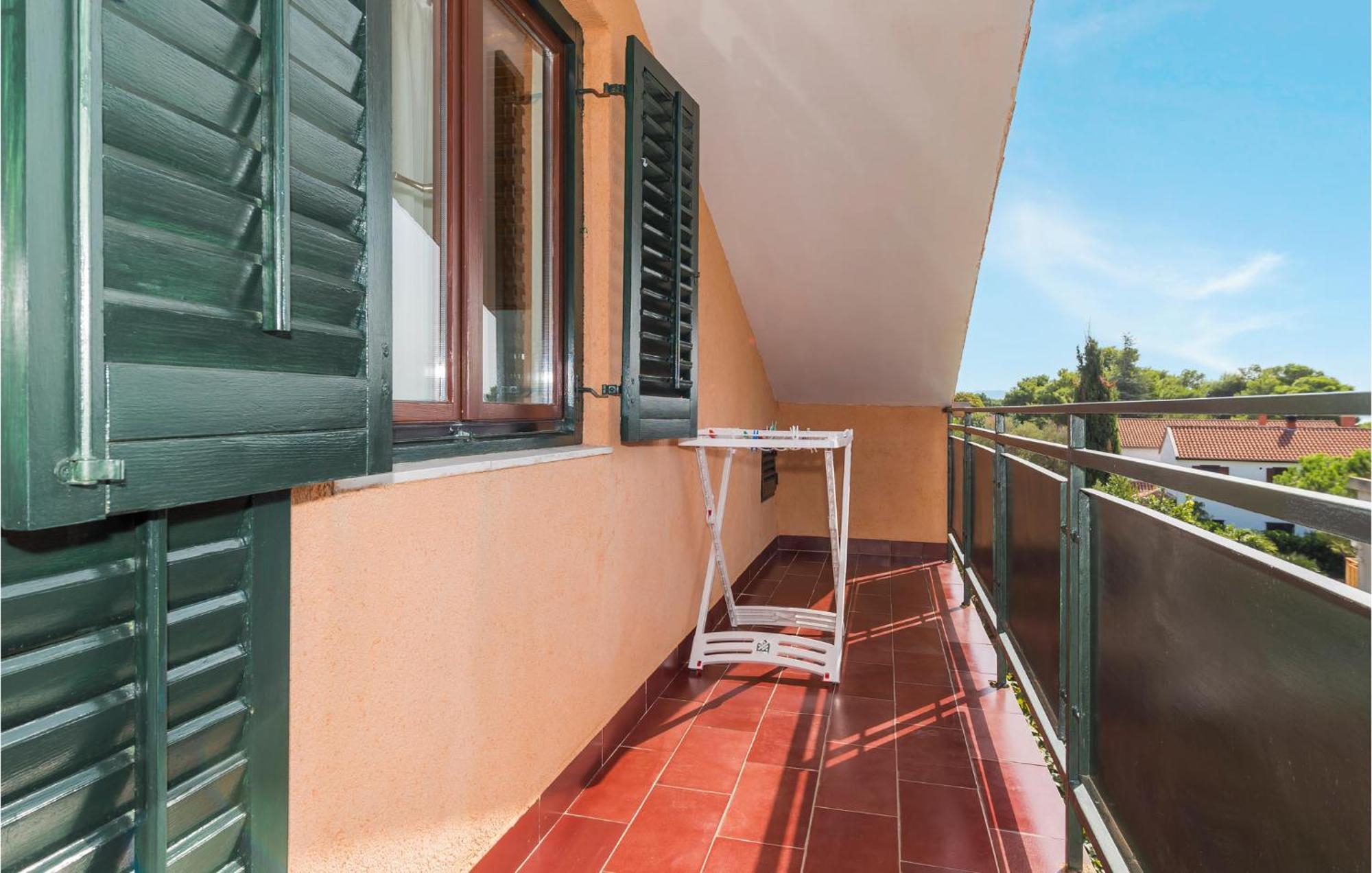 Awesome Apartment In Jadrija With Wifi エクステリア 写真