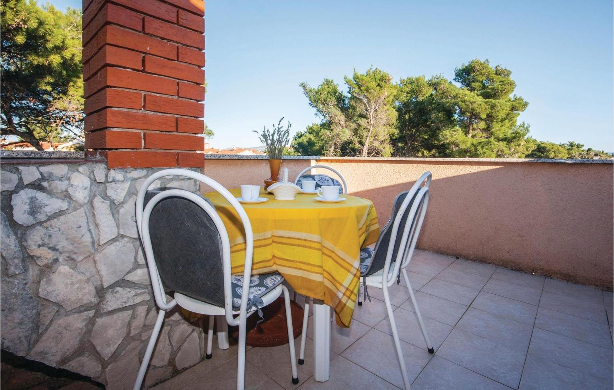 Awesome Apartment In Jadrija With Wifi エクステリア 写真