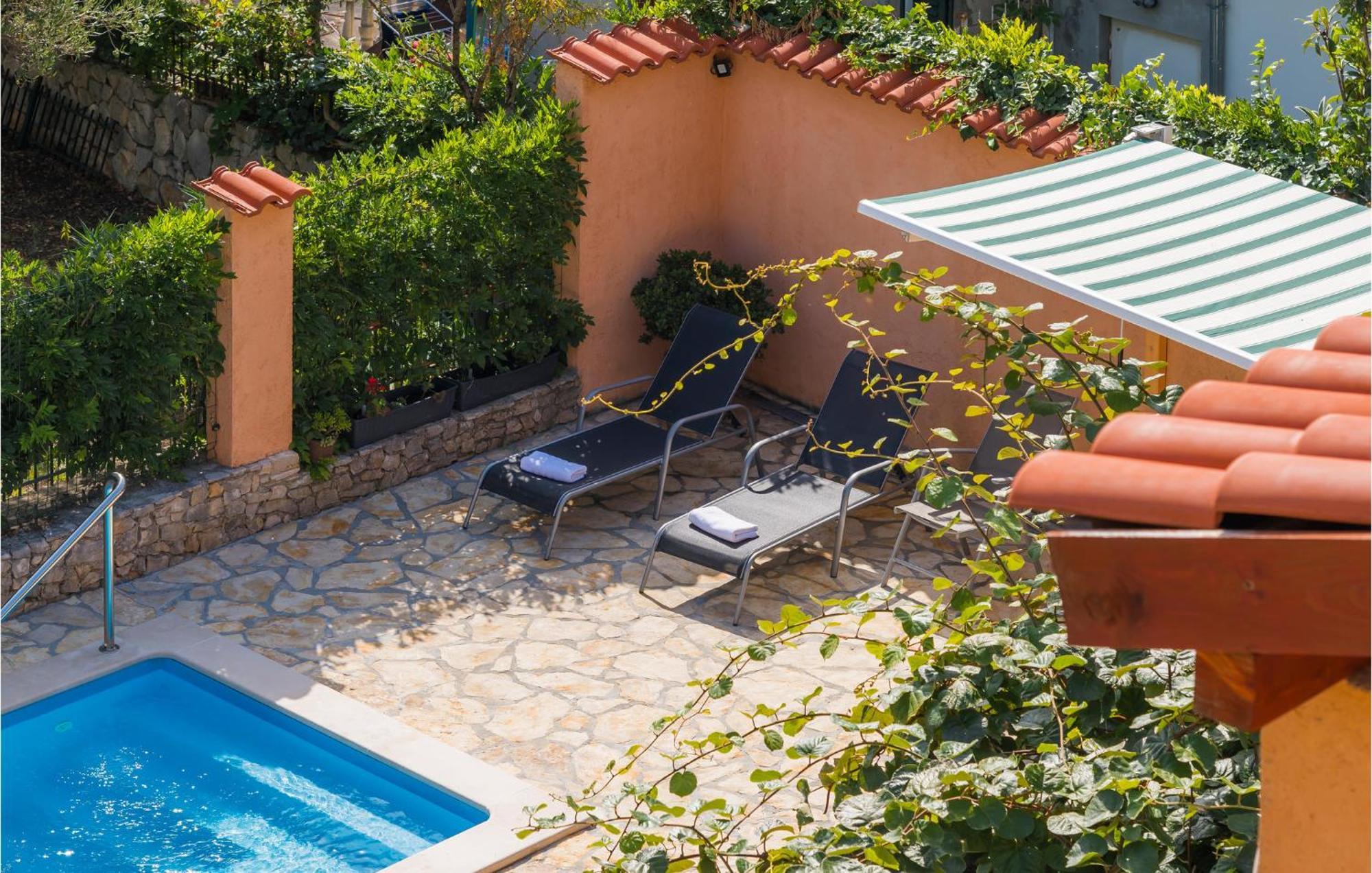 Awesome Apartment In Jadrija With Wifi エクステリア 写真