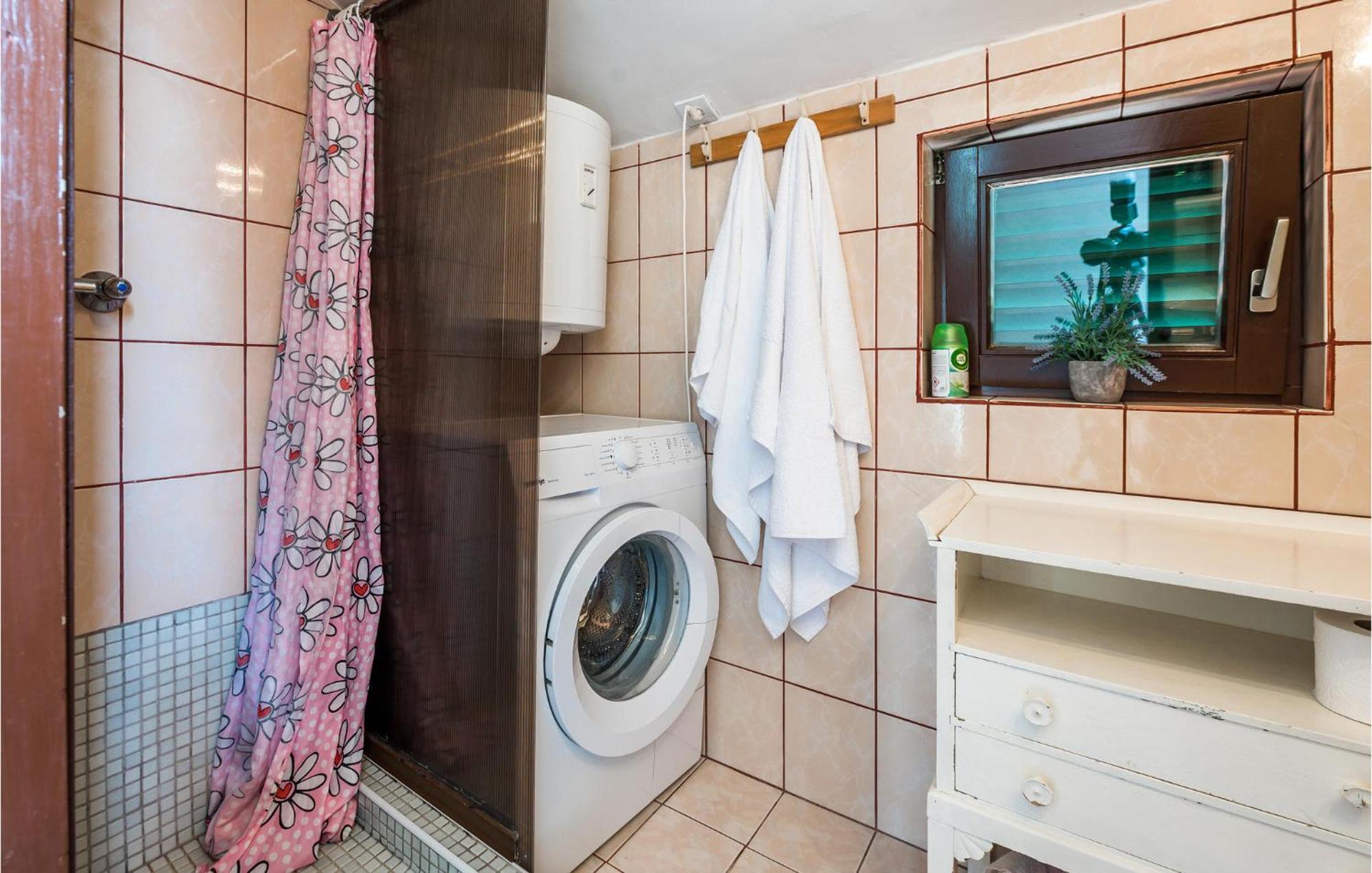 Awesome Apartment In Jadrija With Wifi エクステリア 写真