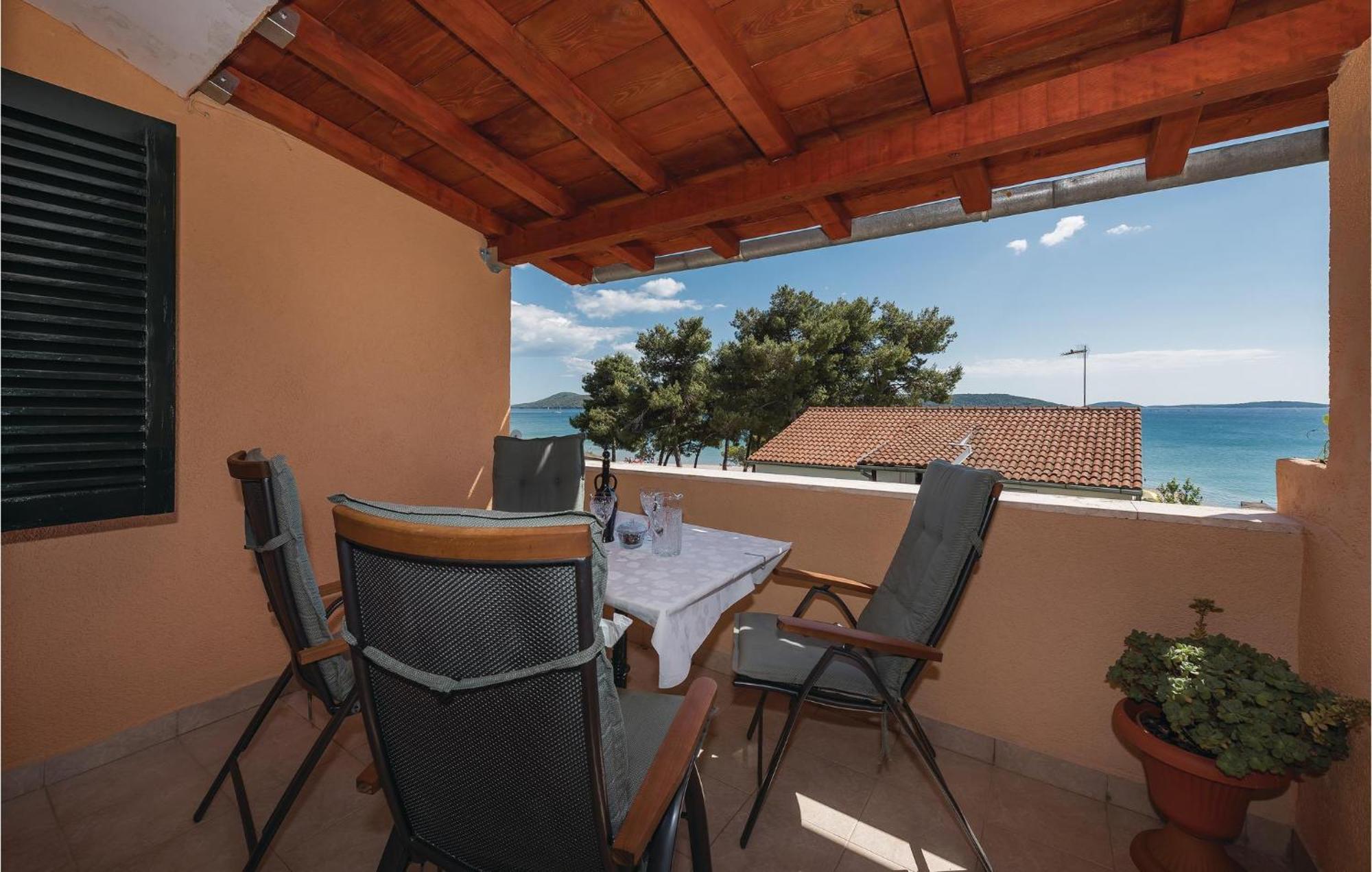Awesome Apartment In Jadrija With Wifi エクステリア 写真